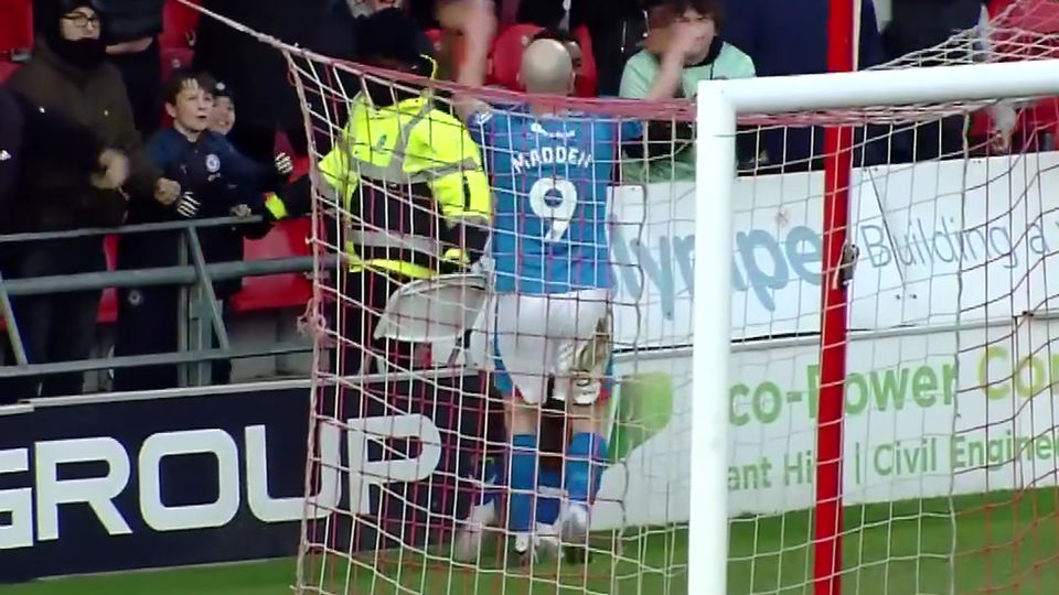 Isaac Olaofe Stockport County 27/01/24